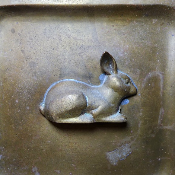 Vintage Solid Brass Bunny Rabbit Two-Demensional Square Plate Decor 8.25" India - Picture 5 of 7